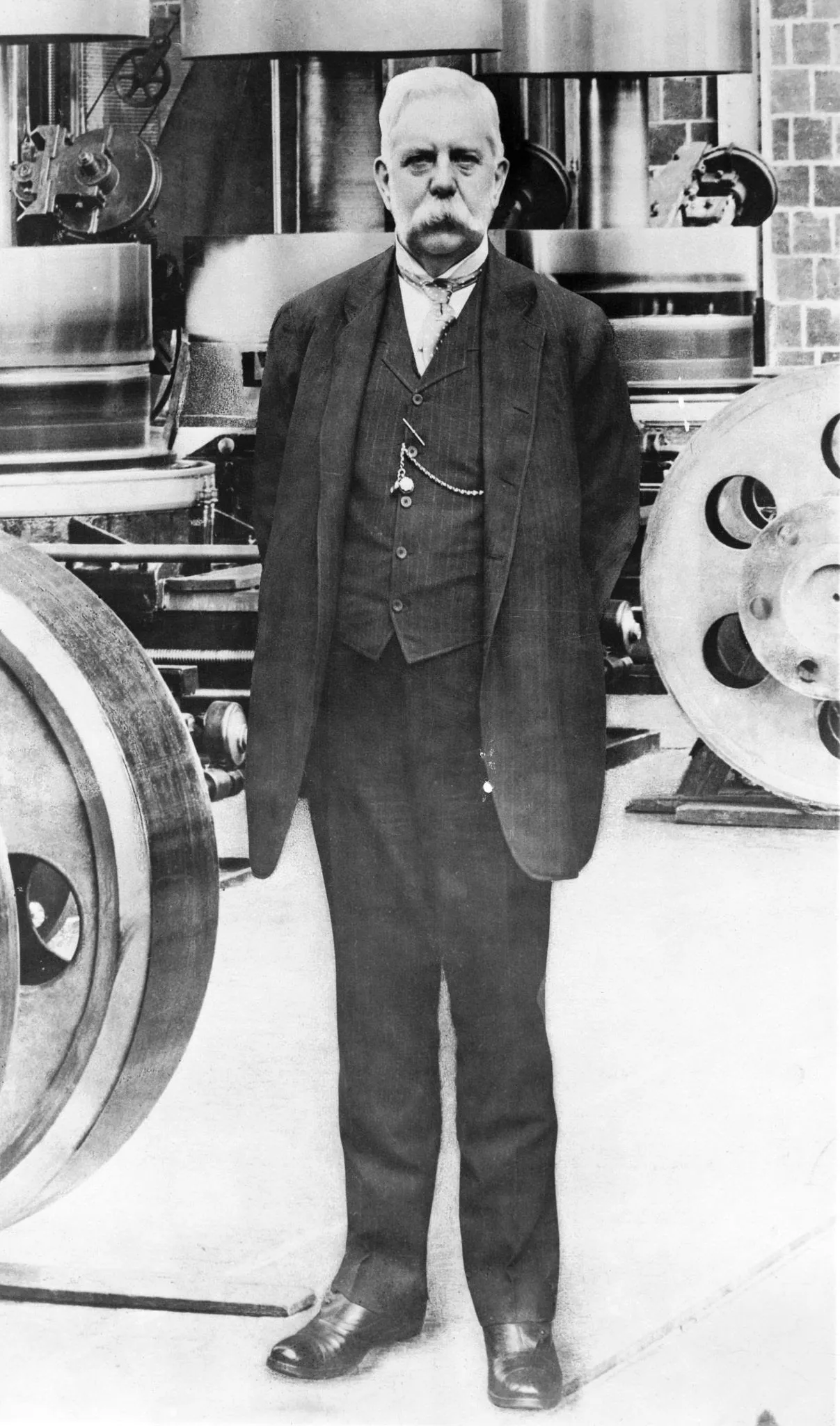 George Westinghouse, aliado fundamental de Tesla.